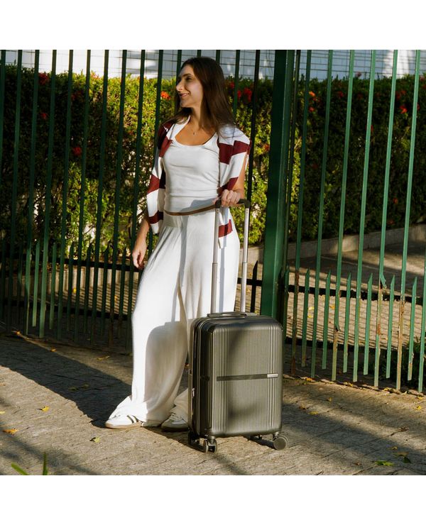 Kit Mala de Bordo 10 Kg Preta + Bomba de Sucção Elétrica Portátil